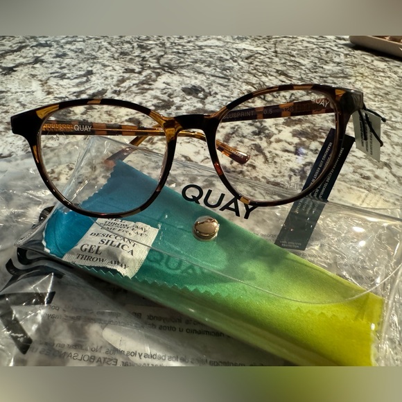Quay Blueprint +.50 Blue Blocking Glasses - Picture 10 of 13